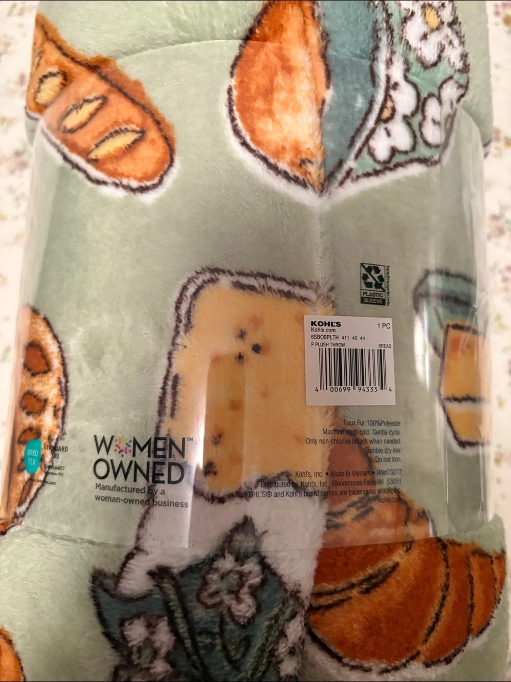 Bread Theme Plush Throw
